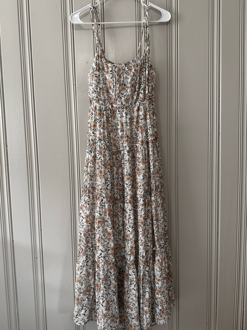 Sunlit Floral Tiered Maxi Dress in White and Tan - Picture 5 of 13